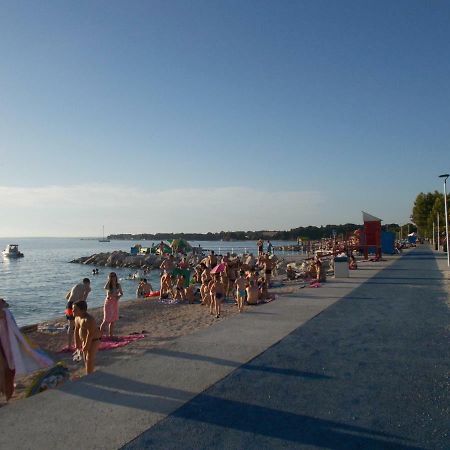 Ella Appartement Pula Buitenkant foto