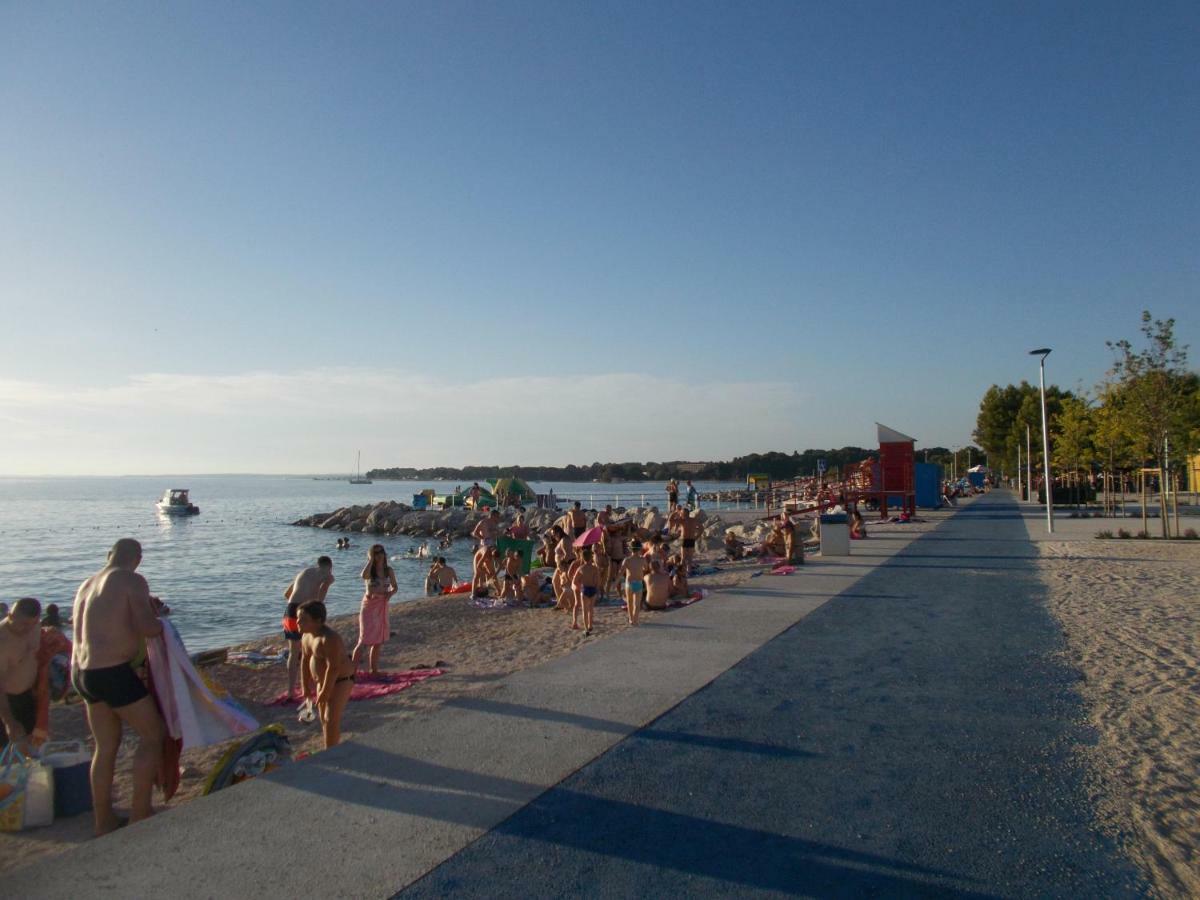 Ella Appartement Pula Buitenkant foto